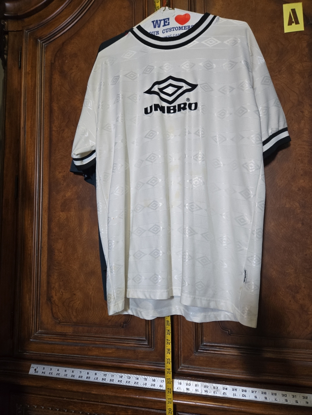 Umbro White Soccer Jersey Men’s XL Vintage Style Athletic Futbol Shirt